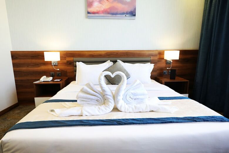 Eva Hotel