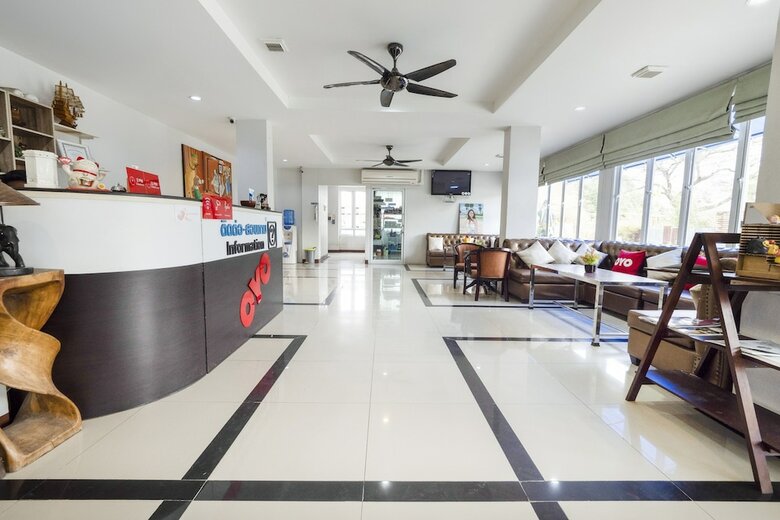 Hotel Oyo 689 Treeyapat Place