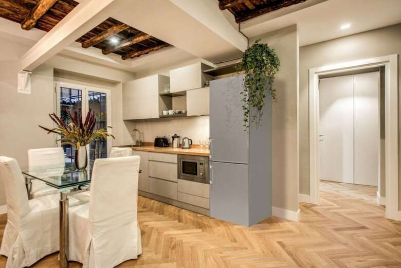 Trevi Fountain Superior 3 Bdr Apartment