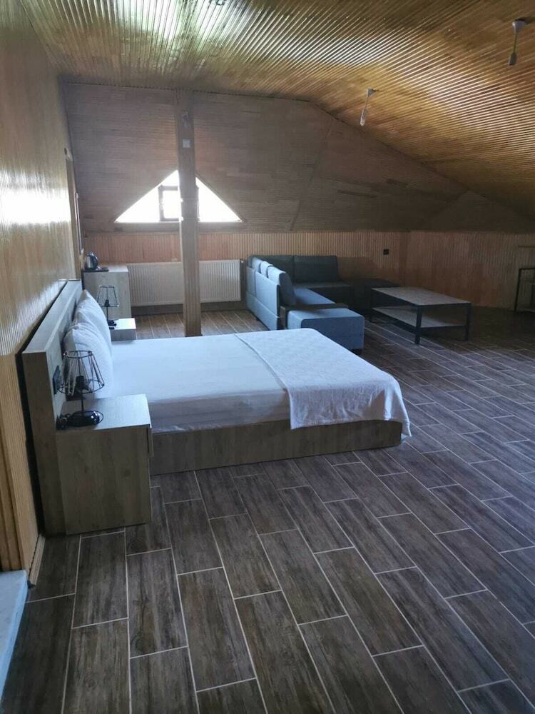 Hotel No57 Suites