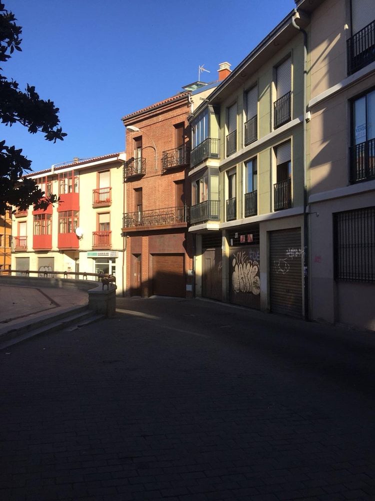 Apartamento Studio In Le�n, With Wonderful City View And Wifi