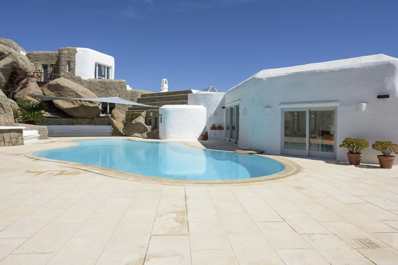 Villa  Jackie By The Pearls Collection