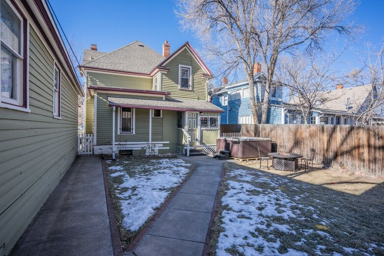 5bddowntown Victorian Charmhot Tub, Firepit