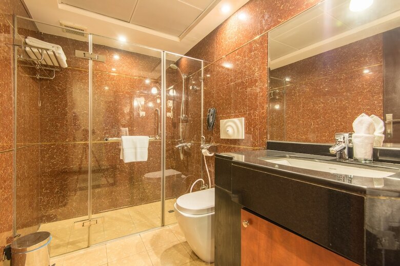 Waves International Hotel