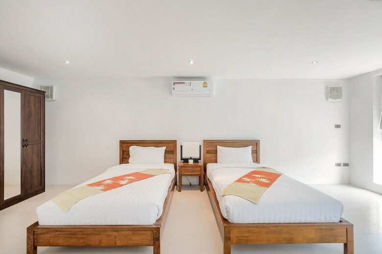 4 Bedroom Sea View Villa Bubbles