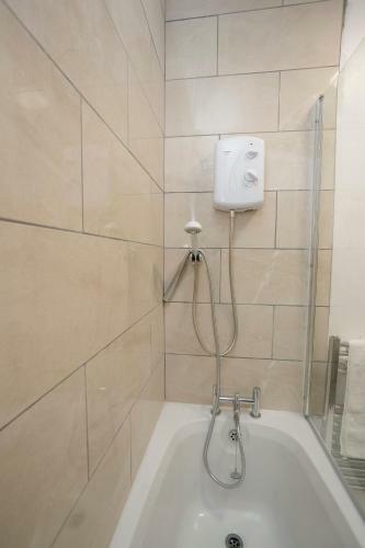 Kirkstall Serviced Apartments Leeds