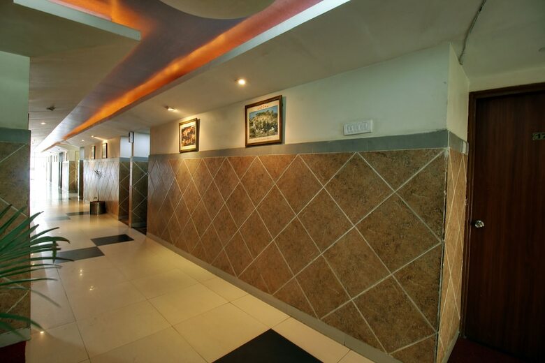 Hotel Sunset Inn Mount Abu With Swimming Pool