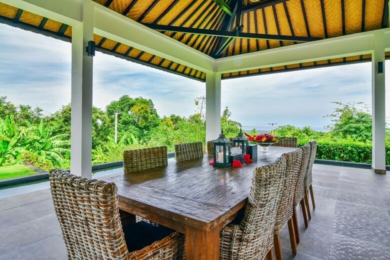 Lovina Residence