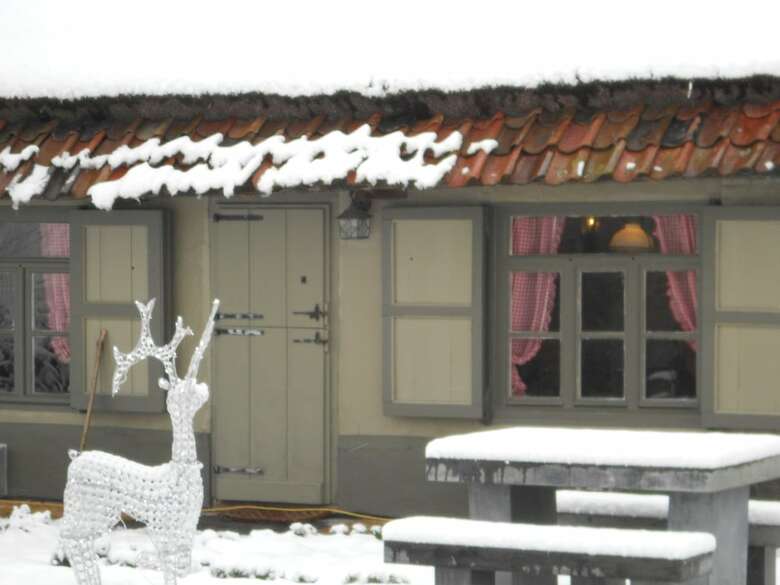 Snug, Authentic Farm House With Trampoline And Table Tennis, Peaceful
