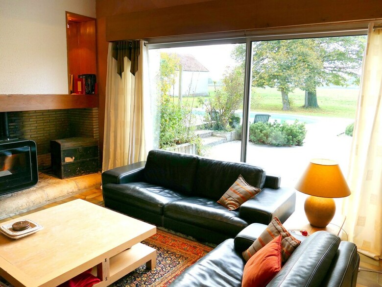 Villa With Private Swimming Pool In A Rural Area, Just Outside Decize