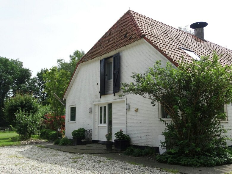 Luxurious Farmhouse In Rutten With Large Terrace