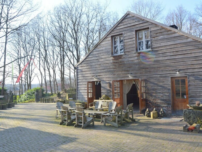 Spacious Holiday Home In Wellerlooi With Private Garden
