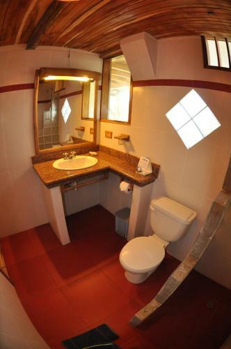 Hotel Azuluna Ecolodge