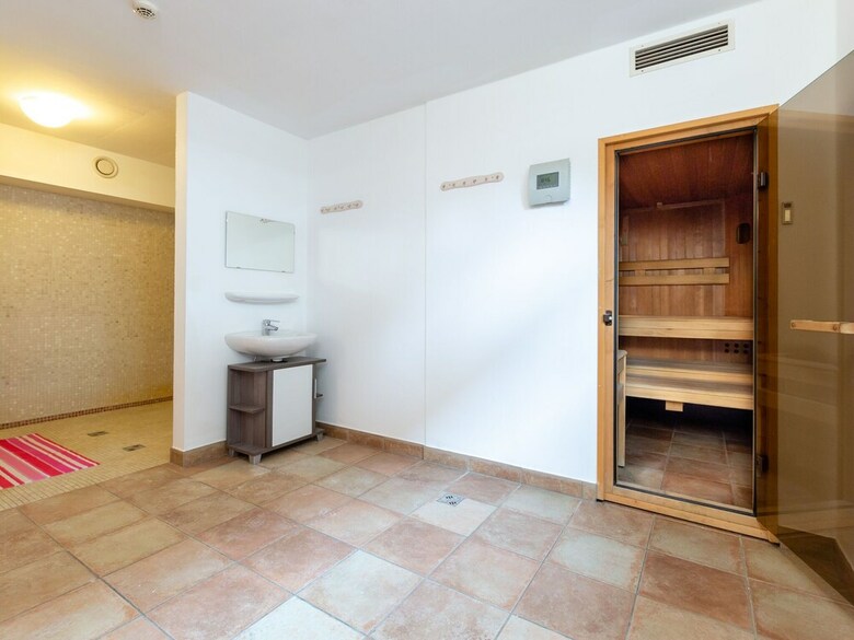 Tasteful Apartment In Piesendorf With Balcony