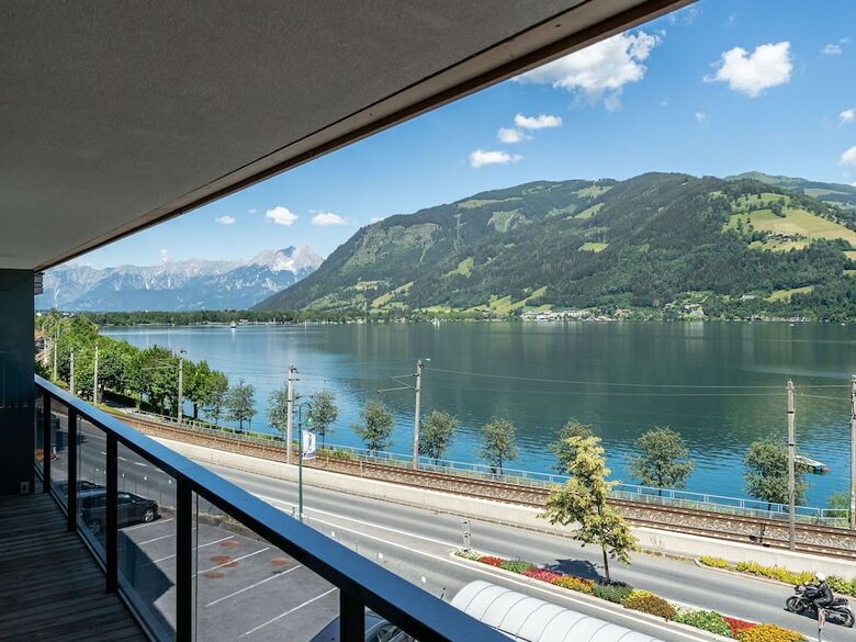 Luxurious Apartment In Zell Am See With Sauna