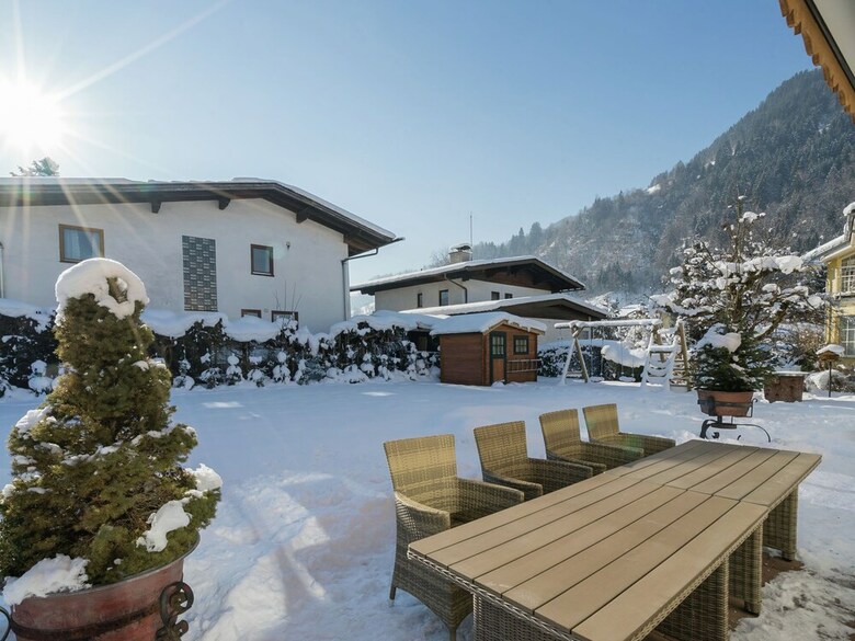 Spacious Chalet With Garden In Salzburg