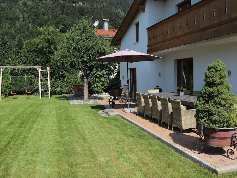 Spacious Chalet With Garden In Salzburg