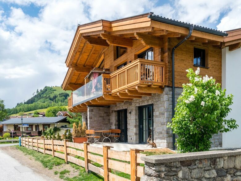 Luxurious Holiday Home In Piesendorf With Sauna