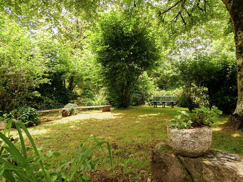Spacious Farmhouse With Private Heated Pool In A Rustic Garden