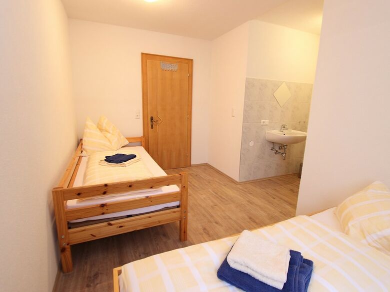 Spacious Chalet With Sauna In Piesendorf