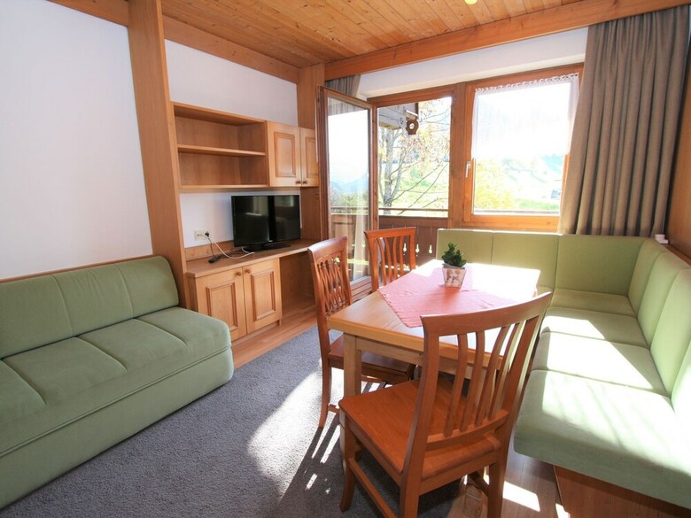 Peaceful Apartment In Hinterglemm With Camping Cot