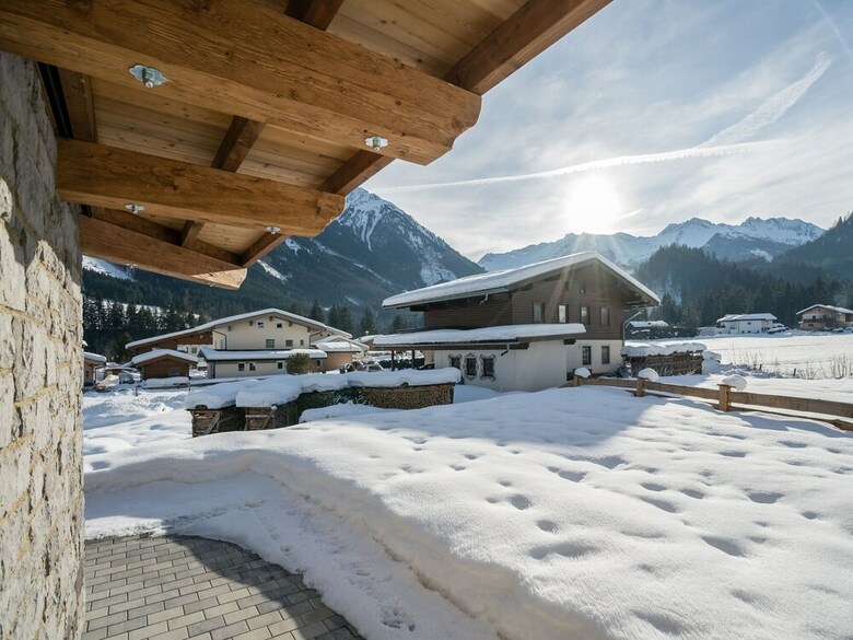 Spacious Holiday Home In Wald Im Pinzgau With Sauna
