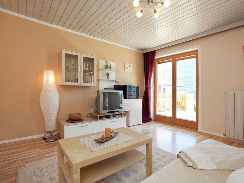 Sunlit Apartment Near Ski Area In Wenns