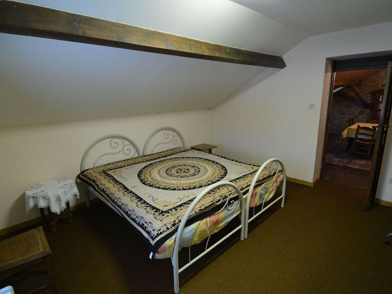 Charming Holiday Home In Halleux With Garden