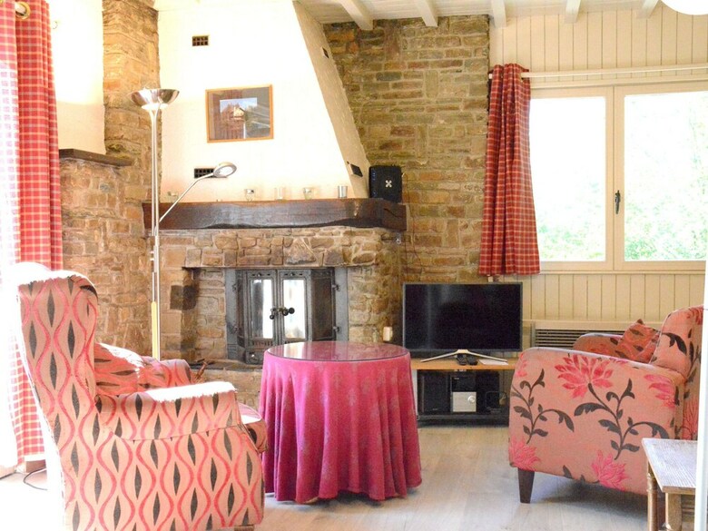 Luxury Pet-friendly Chalet In Bi�vre Near Forest