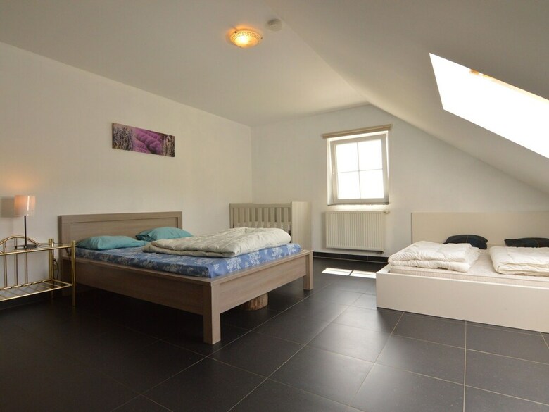 Luxurious Holiday Home With Nice Garden