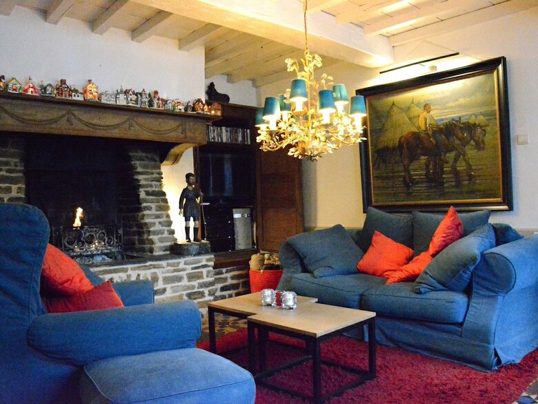 Cozy Holiday Home In Bi�vre With Pond