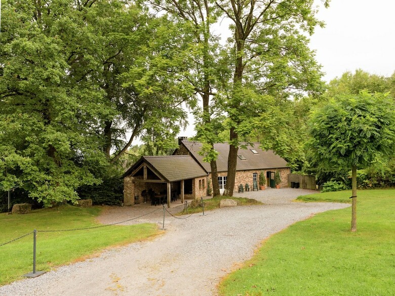 Glorious Holiday Home In W�ris With Jacuzzi