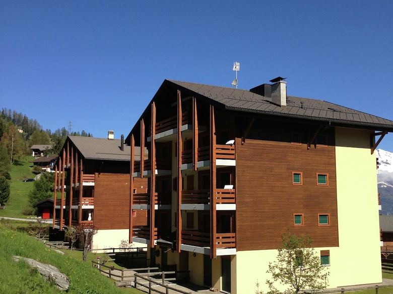 Cozy Apartment With Balcony In La Tzoumaz