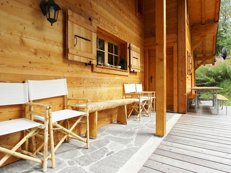 Peaceful Chalet In La Tzoumaz With Mountain View