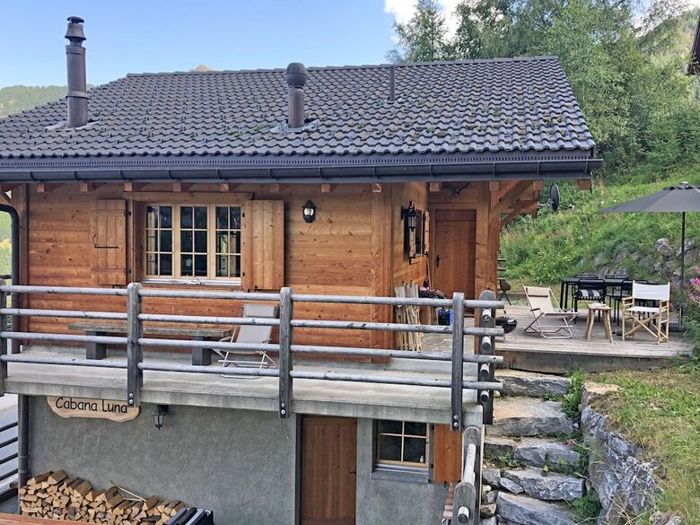 Peaceful Chalet In La Tzoumaz With Mountain View