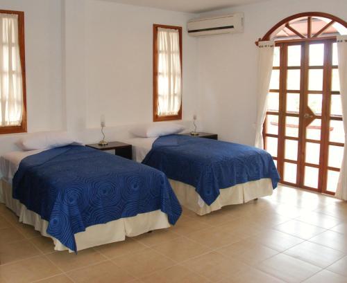 Galapagos Suites Bed & Breakfast