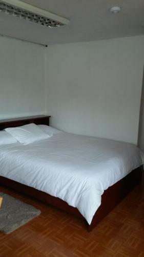 Hostal El Parque Tababela