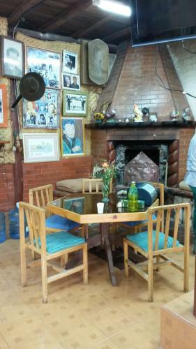 Hostal El Parque Tababela