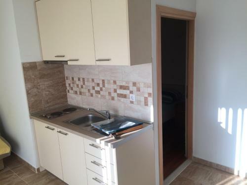 Apartments Mladenka 20m From Marina!