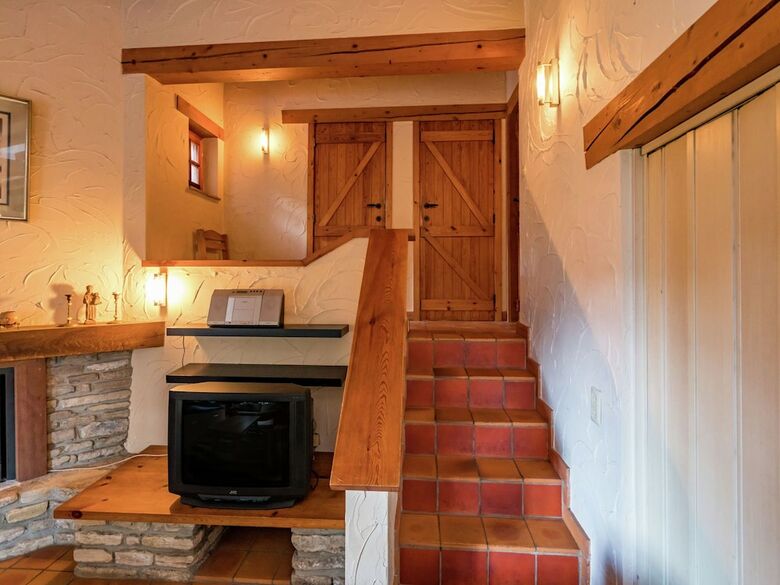 Cosy And Snug Holiday Home With Joint Swimming Pool