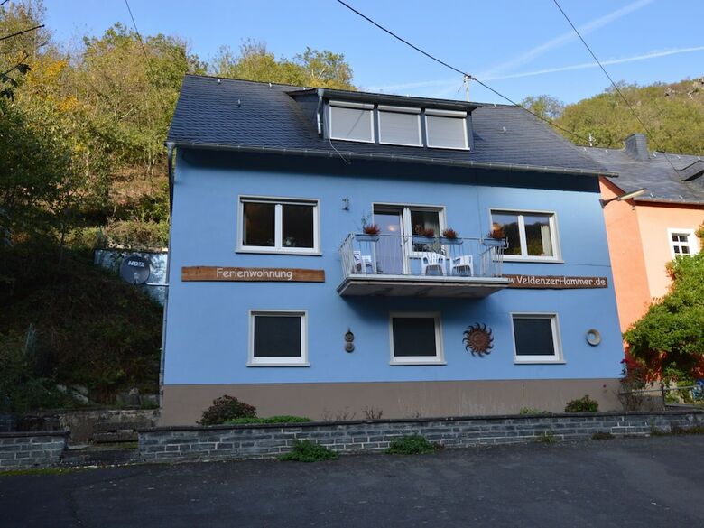 Comfy Holiday Home In Veldenz With Parking