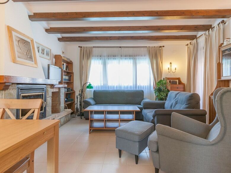 Cozy Holiday Home In Girona With Swimming Pool