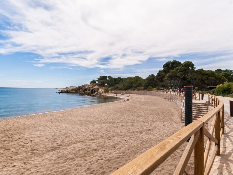 Cozy Holiday Home In Girona With Swimming Pool