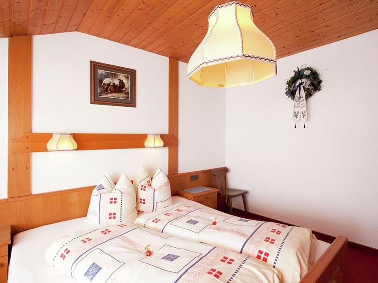 Quaint Apartment In L�ngenfeld With Parking