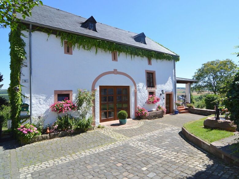 Holiday Home In Ittel With Balcony, Heating, Bbq, Parking