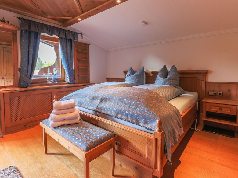 Quaint Holiday Home Tyrol With Garden