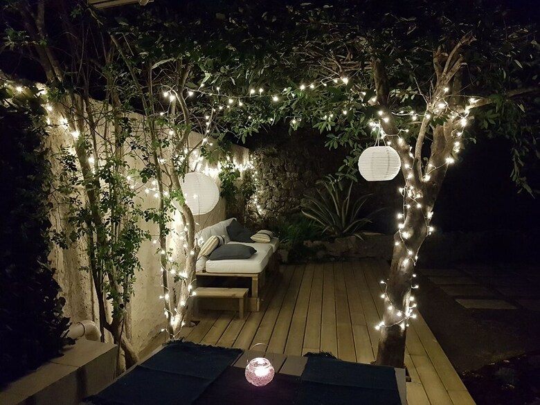Charming Villa In Meounes-les-montrieux With Jacuzzi