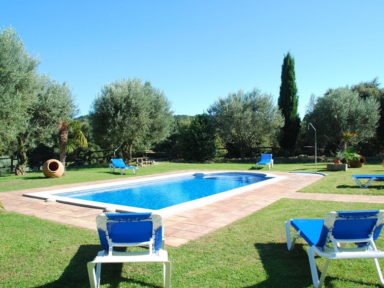 Spacious Villa In Romany� de La Selva With Swimming Pool