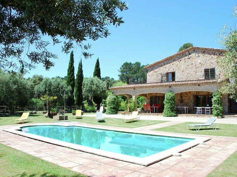 Spacious Villa In Romany� de La Selva With Swimming Pool