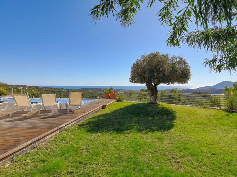 Affluent Villa In Altea With Pool And Panoramic Views